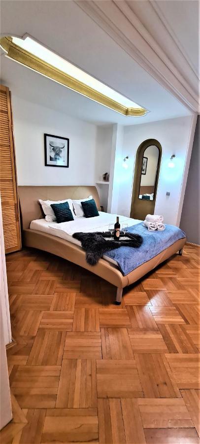 Central Arghezi Art Deco Piata Universitatii Apartment Bucharest