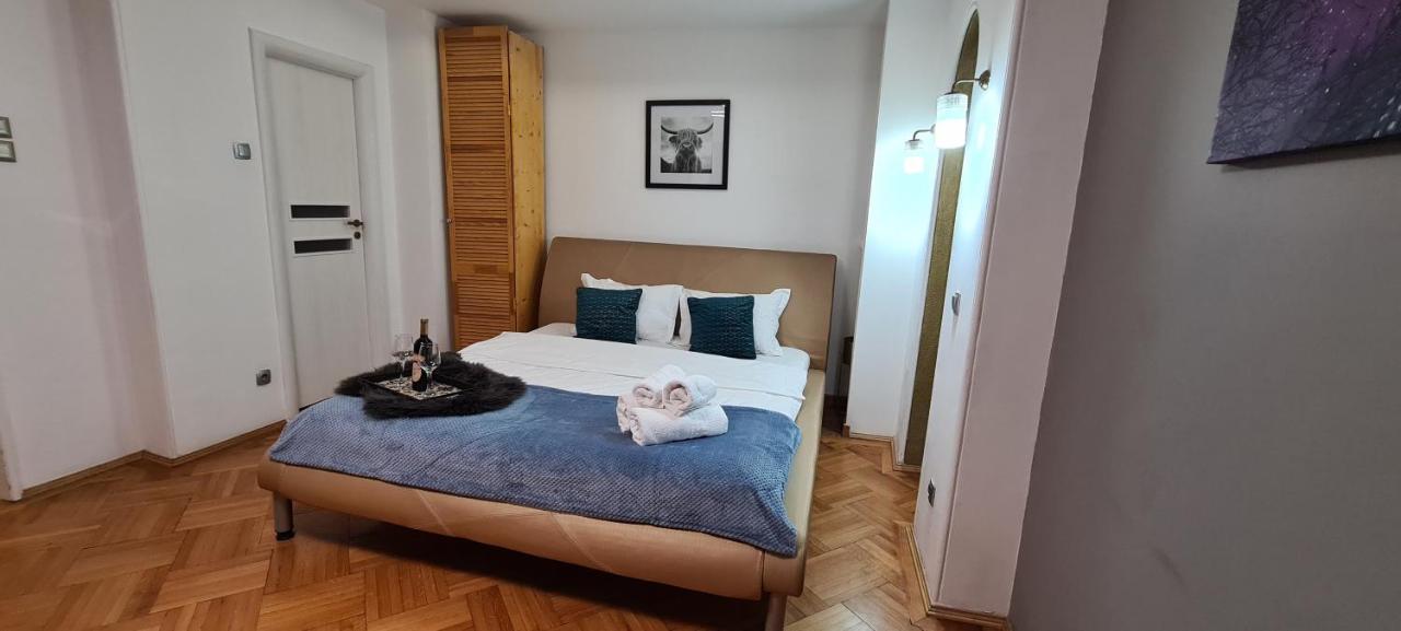 Central Arghezi Art Deco Piata Universitatii Apartment Bucharest