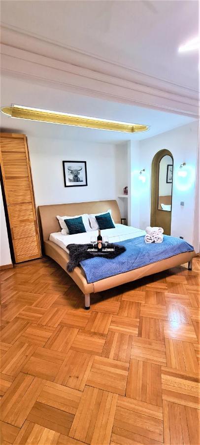 Apartment Central Arghezi Art Deco Piata Universitatii Bucharest